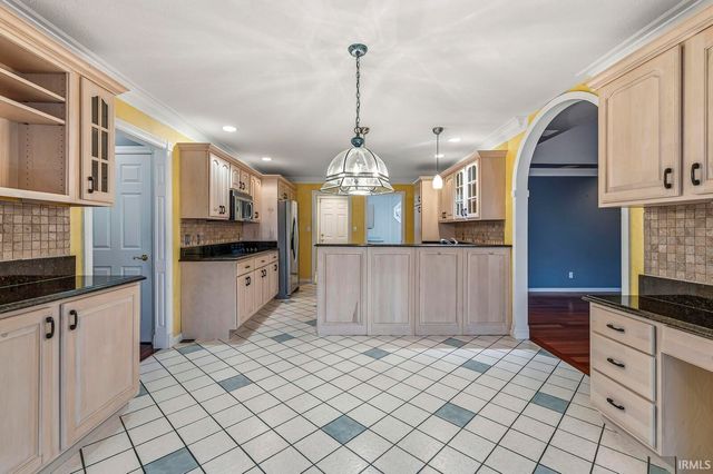 57125 Bluff Crest Drive, Elkhart, IN 46516