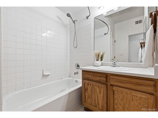 912 S Yampa St 107, Aurora, CO 80017