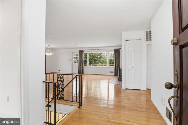 4100 TIDEWATER CT, Alexandria, VA 22309