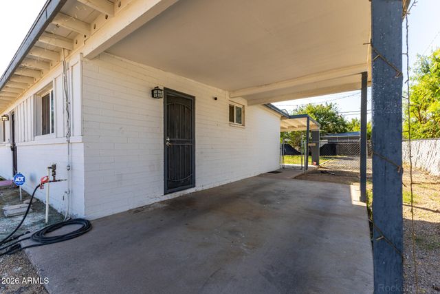 2301 E LYNNE Lane, Phoenix, AZ 85042