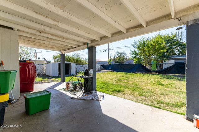 2301 E LYNNE Lane, Phoenix, AZ 85042