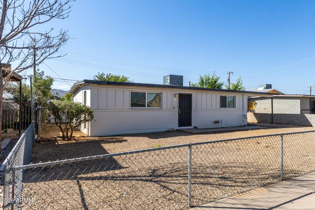 2301 E LYNNE Lane, Phoenix, AZ 85042