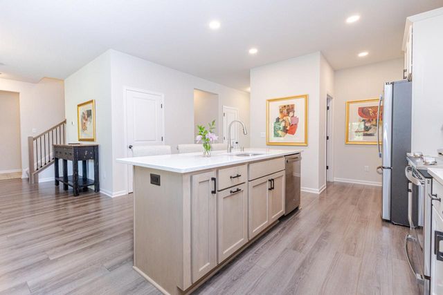 310 Paradise COURT, Hartland, WI 53029