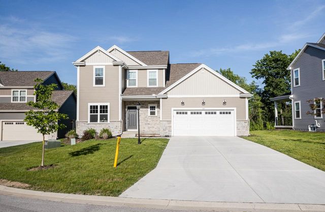 310 Paradise COURT, Hartland, WI 53029