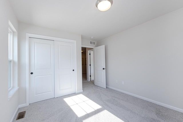 310 Paradise COURT, Hartland, WI 53029