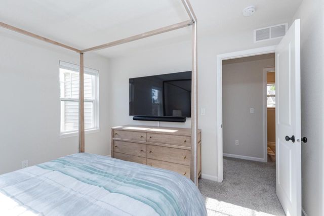 310 Paradise COURT, Hartland, WI 53029