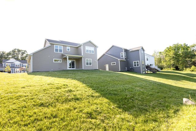 310 Paradise COURT, Hartland, WI 53029
