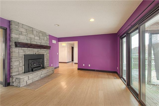 2824 Sunburst Drive, Smithville, MO 64089