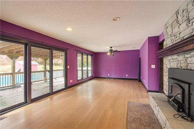 2824 Sunburst Drive, Smithville, MO 64089