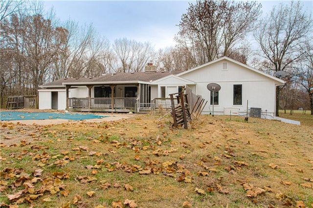 2824 Sunburst Drive, Smithville, MO 64089