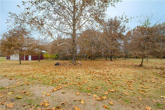 2824 Sunburst Drive, Smithville, MO 64089