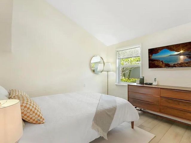 1449 NE 23RD Street, Wilton Manors, FL 33305