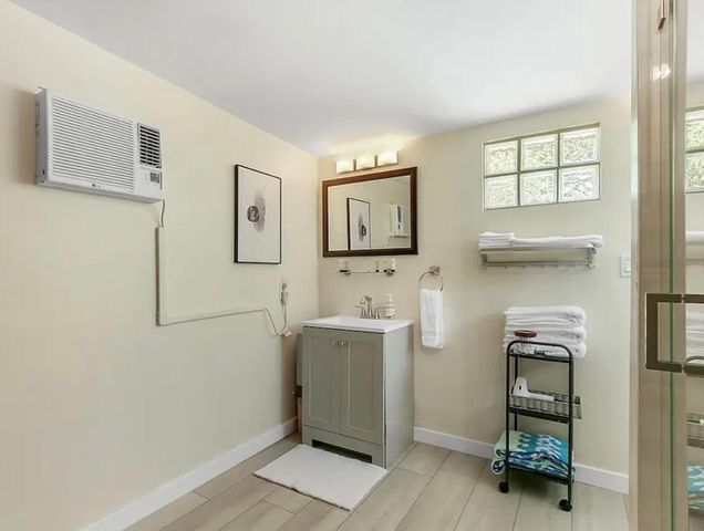 1449 NE 23RD Street, Wilton Manors, FL 33305