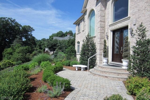 37 Gregory Ave, West Orange Twp., NJ 07052