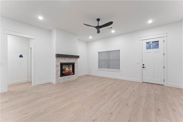 30 Duart Drive, Bella Vista, AR 72715