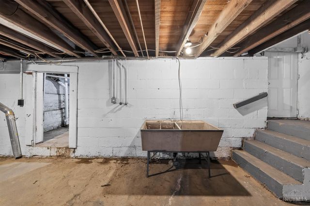 7412 Elizabeth Street, Mt Healthy, OH 45231