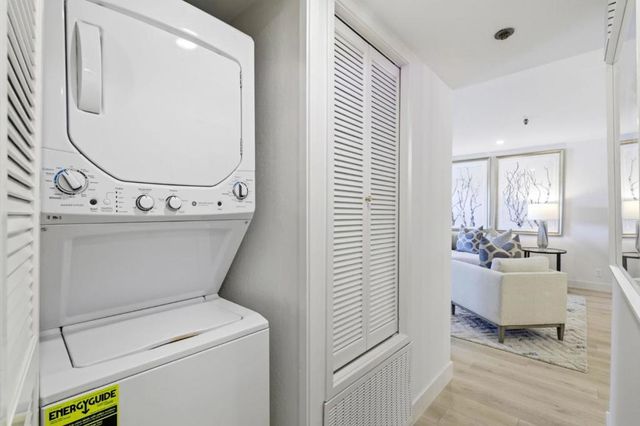 49 Showers Drive N366, Mountain View, CA 94040
