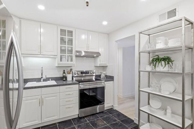 49 Showers Drive N366, Mountain View, CA 94040