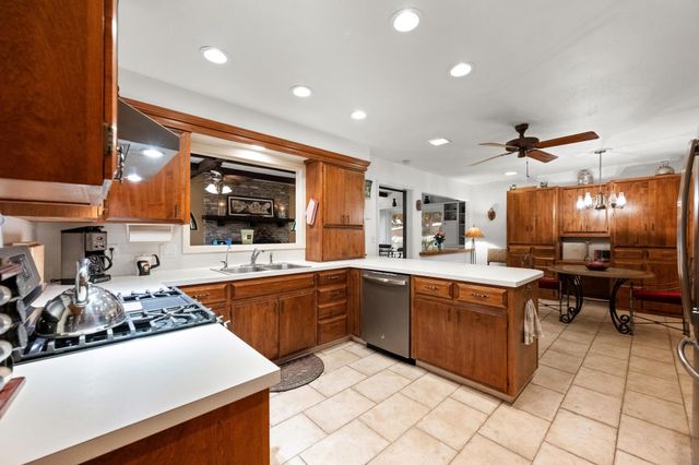5200 Bell Springs RD, Dripping Springs, TX 78620