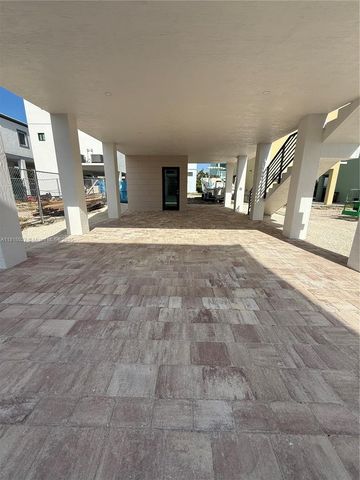 94825 Overseas Hwy 220, Key Largo, FL 33037