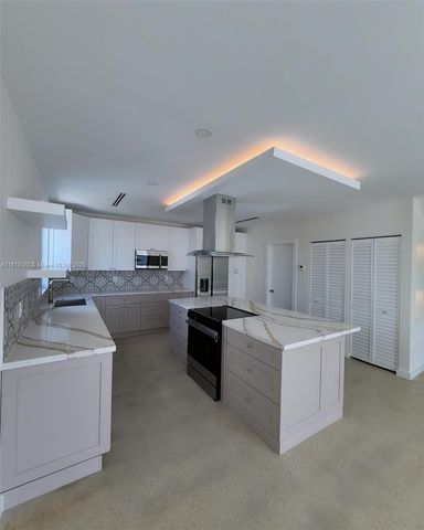 94825 Overseas Hwy 220, Key Largo, FL 33037