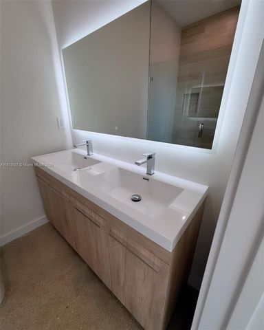 94825 Overseas Hwy 220, Key Largo, FL 33037