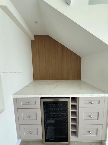 94825 Overseas Hwy 220, Key Largo, FL 33037