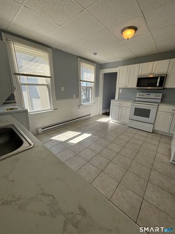 136 Peace Street 4, Stratford, CT 06615