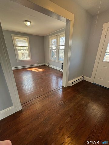 136 Peace Street 4, Stratford, CT 06615