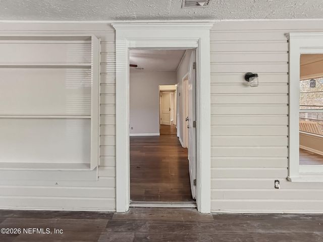 663 LINWOOD Avenue, Jacksonville, FL 32206