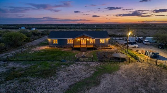 313 County Road 3033, Orange Grove, TX 78372
