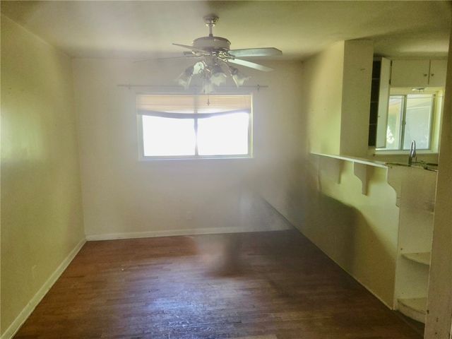 1004 W Magnolia Street, Rogers, AR 72756