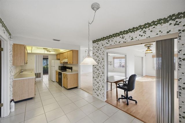 2331 LANCASTER DRIVE, Sun City Center, FL 33573