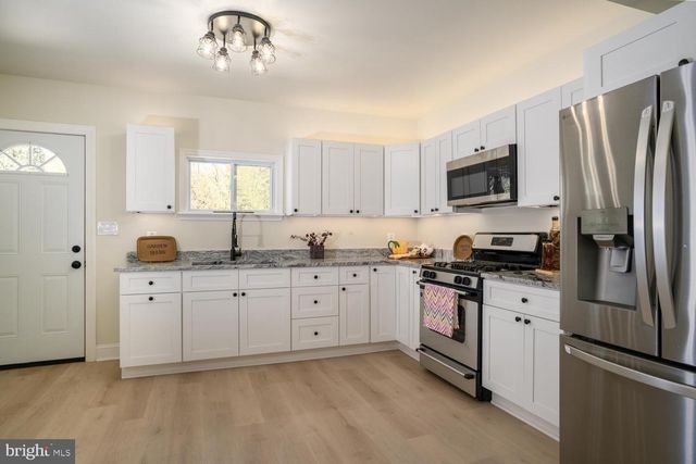 404 S MARLYN, Essex, MD 21221