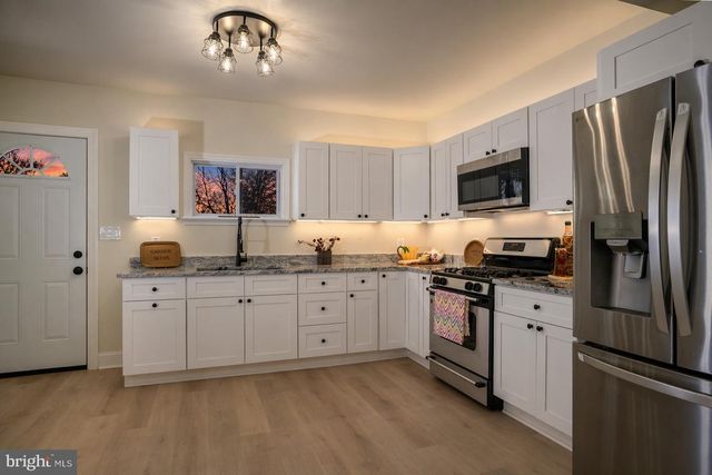 404 S MARLYN, Essex, MD 21221