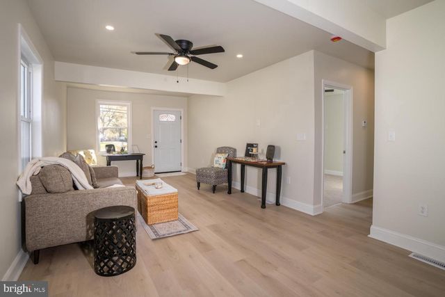 404 S MARLYN, Essex, MD 21221