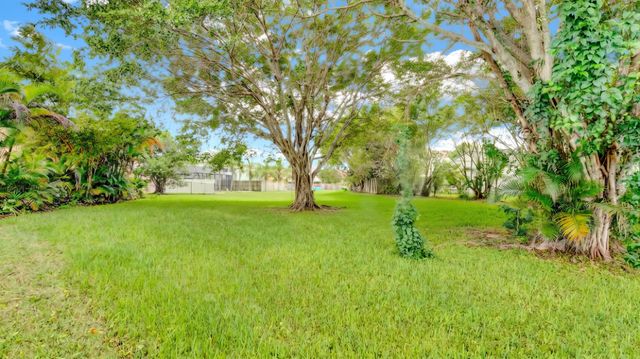 22481 MIDDLETOWN Drive, Boca Raton, FL 33428