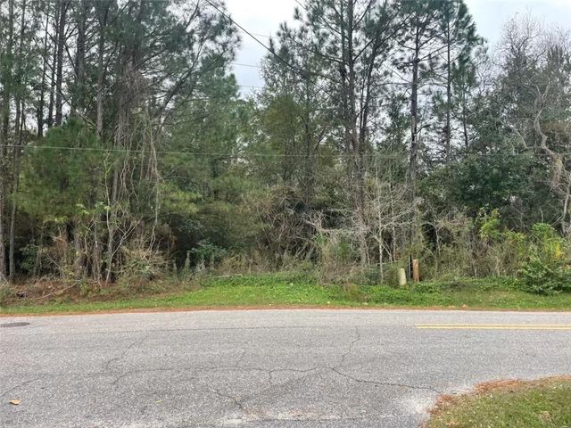 8955 Warner W Street, Bayou La Batre, AL 36509