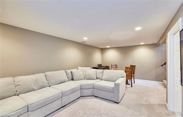 130 Pompano Lane, Florissant, MO 63031