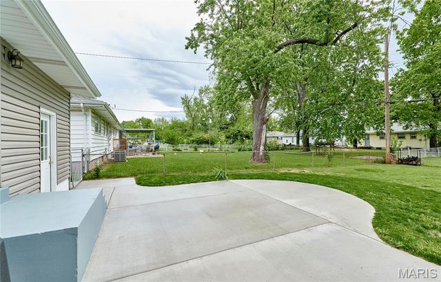 130 Pompano Lane, Florissant, MO 63031