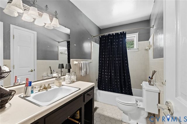12311 PARKER Ln, Chester, VA 23831