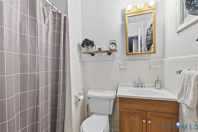 12311 PARKER Ln, Chester, VA 23831