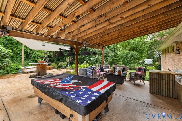 12311 PARKER Ln, Chester, VA 23831