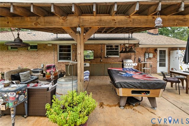 12311 PARKER Ln, Chester, VA 23831