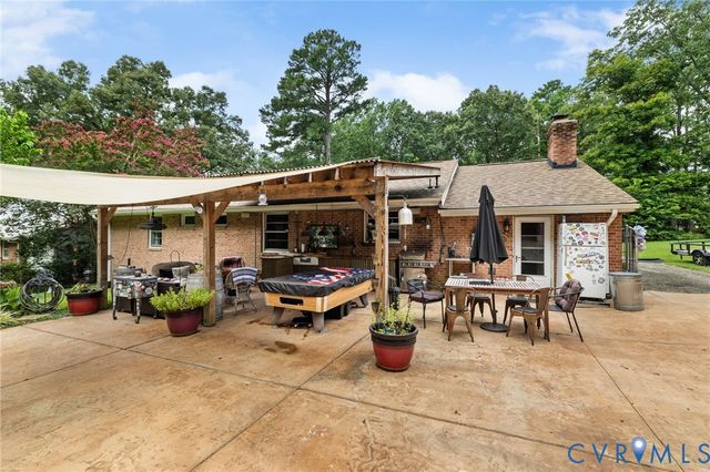 12311 PARKER Ln, Chester, VA 23831