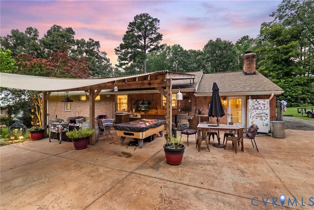 12311 PARKER Ln, Chester, VA 23831