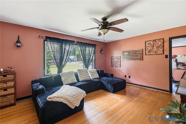 12311 PARKER Ln, Chester, VA 23831