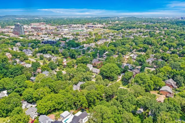 4207 Belmont Park Ter, Nashville, TN 37215