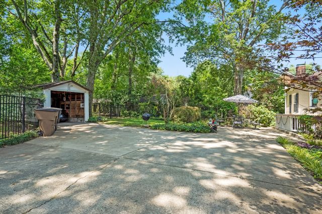 4207 Belmont Park Ter, Nashville, TN 37215