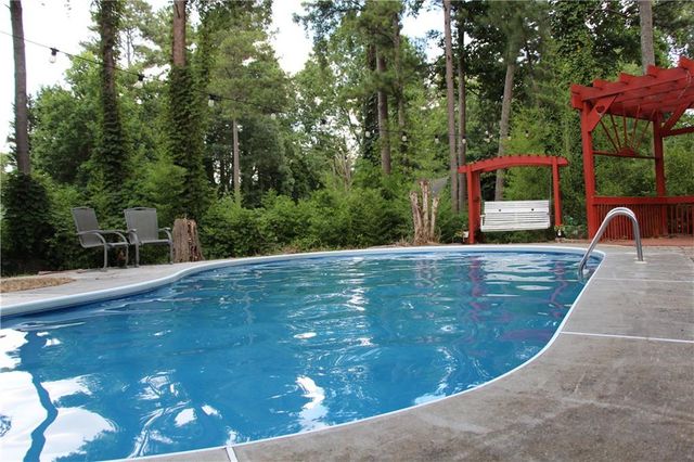 98 Pace Drive, Hiram, GA 30141